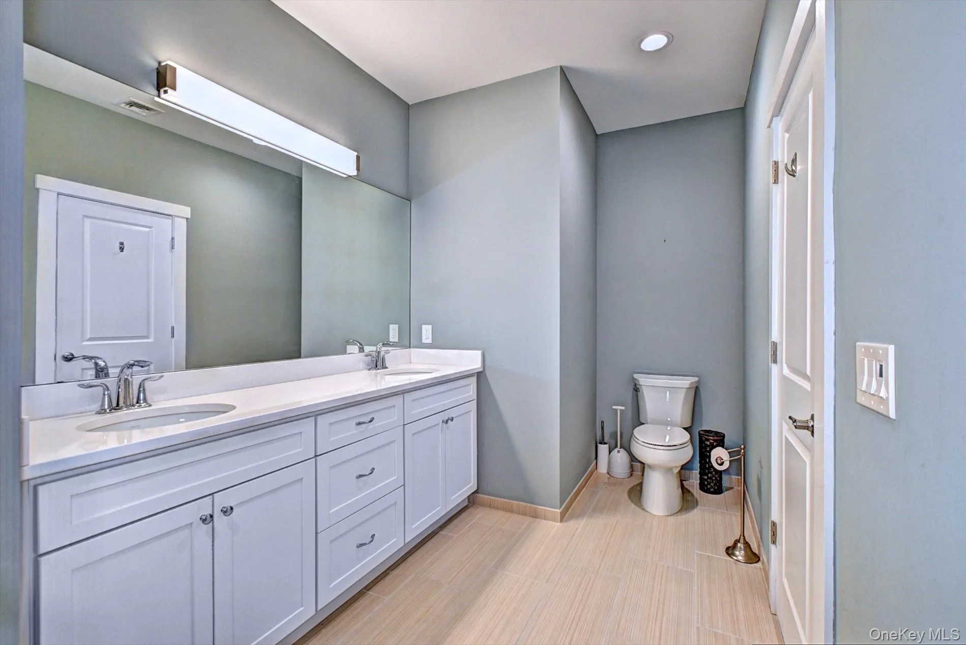 44 Fox Hill Drive, Riverhead, NY, 2 Bedrooms Bedrooms, 6 Rooms Rooms,2 BathroomsBathrooms,Residential Lease,For Rent,Fox Hill,0,989326 44 Fox Hill Drive, Riverhead, NY, 2 Bedrooms Bedrooms, 6 Rooms Rooms,2 BathroomsBathrooms,Residential Lease,For Rent,Fox Hill,0,989326