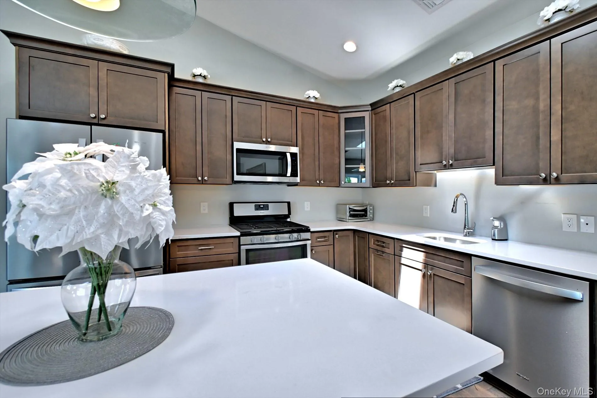 44 Fox Hill Drive, Riverhead, NY, 2 Bedrooms Bedrooms, 6 Rooms Rooms,2 BathroomsBathrooms,Residential Lease,For Rent,Fox Hill,0,989326 44 Fox Hill Drive, Riverhead, NY, 2 Bedrooms Bedrooms, 6 Rooms Rooms,2 BathroomsBathrooms,Residential Lease,For Rent,Fox Hill,0,989326