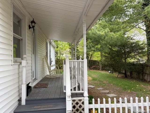 522 main Street, Huntington, NY, 1 Bedroom Bedrooms, 5 Rooms Rooms,1 BathroomBathrooms,Residential Lease,For Rent,main,0,989331 522 main Street, Huntington, NY, 1 Bedroom Bedrooms, 5 Rooms Rooms,1 BathroomBathrooms,Residential Lease,For Rent,main,0,989331