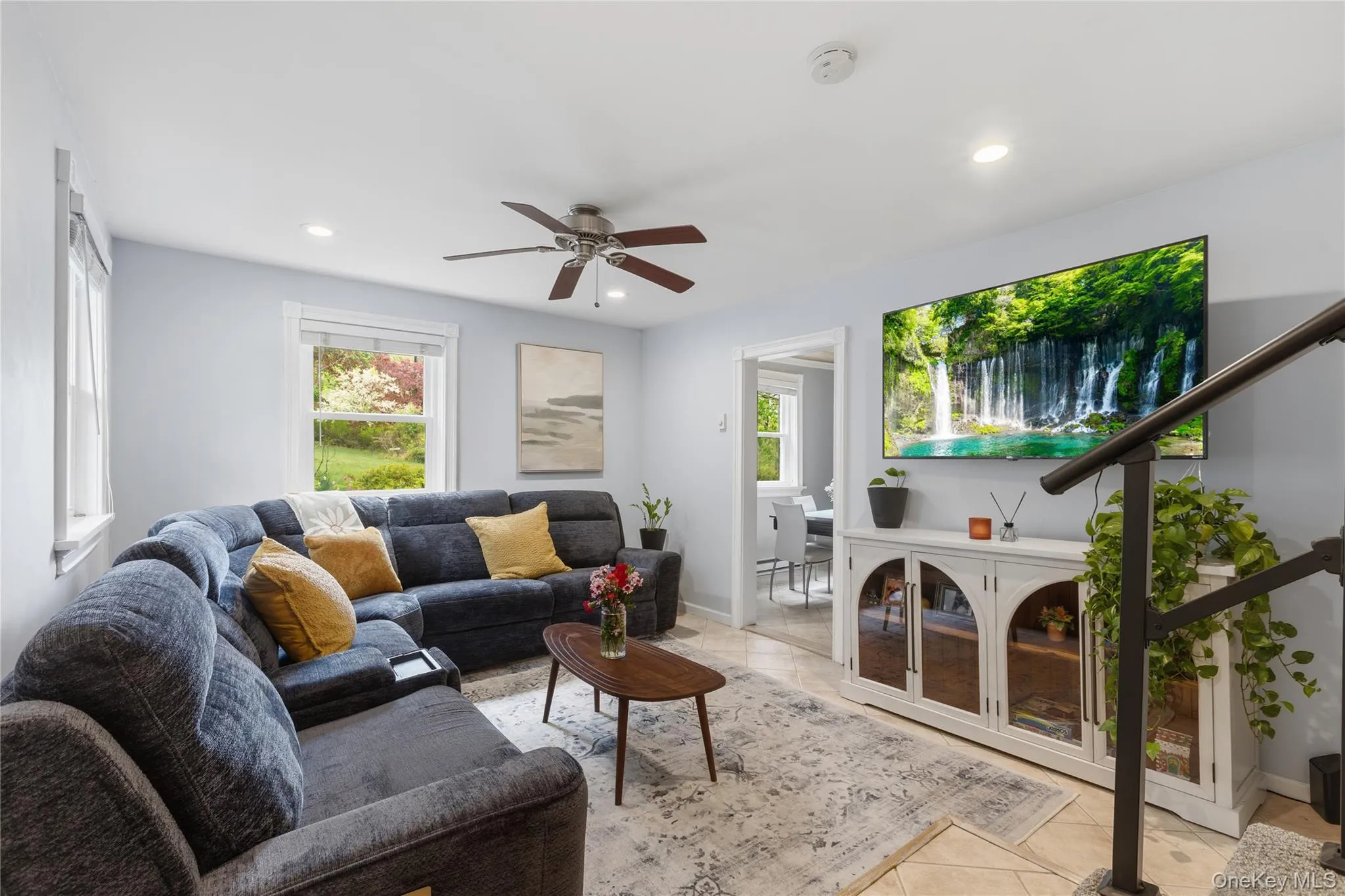 Spacious living room. Spacious living room.