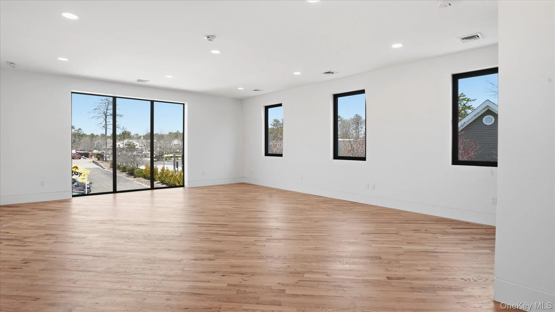 200 Montauk Highway, Southampton, NY, ,Commercial Lease,For Rent,Montauk,0,989348 200 Montauk Highway, Southampton, NY, ,Commercial Lease,For Rent,Montauk,0,989348