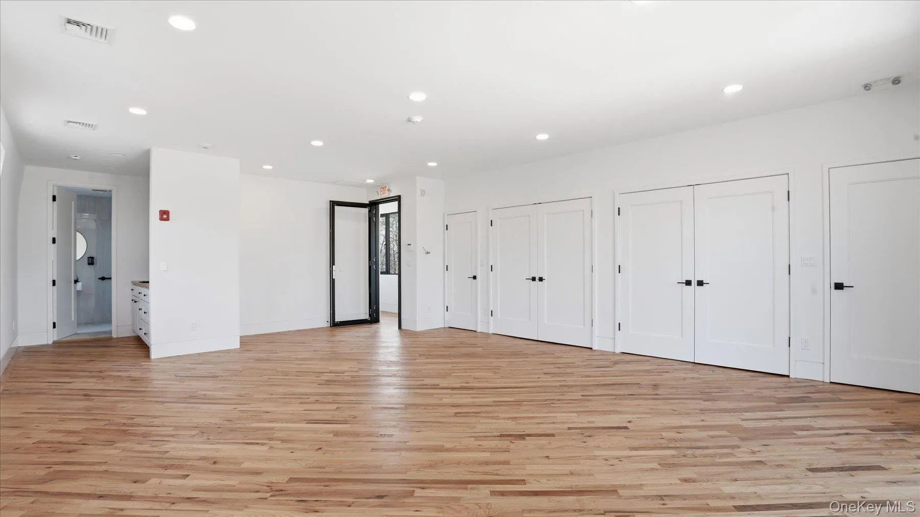 200 Montauk Highway, Southampton, NY, ,Commercial Lease,For Rent,Montauk,0,989348 200 Montauk Highway, Southampton, NY, ,Commercial Lease,For Rent,Montauk,0,989348