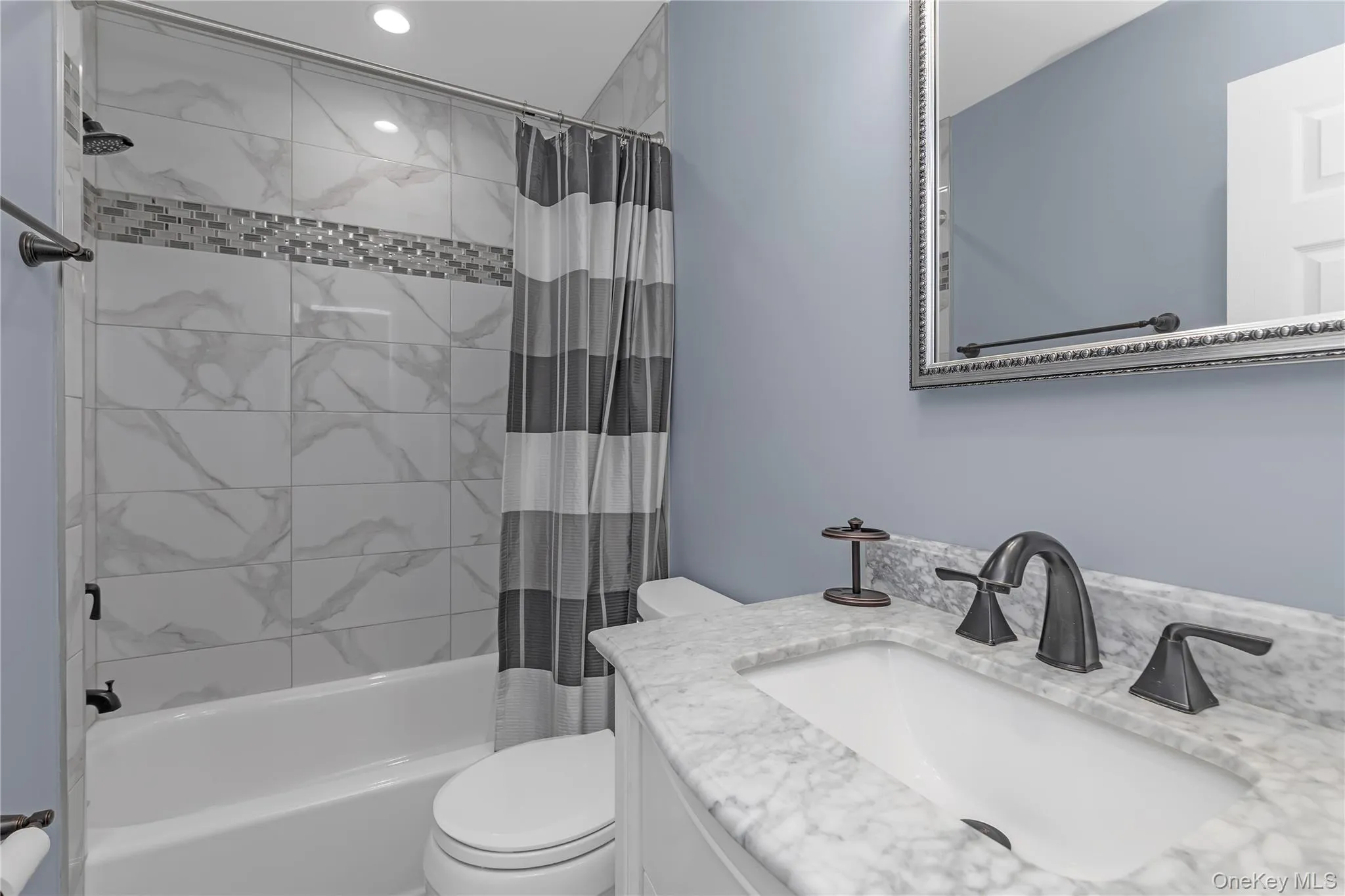 1107 Little Neck Avenue, Hempstead, NY, 2 Bedrooms Bedrooms, 5 Rooms Rooms,2 BathroomsBathrooms,Residential,For Rent,Little Neck,0,989355 1107 Little Neck Avenue, Hempstead, NY, 2 Bedrooms Bedrooms, 5 Rooms Rooms,2 BathroomsBathrooms,Residential,For Rent,Little Neck,0,989355