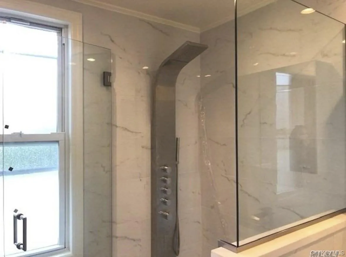 40-15 214th Place, New York, NY, 1 Bedroom Bedrooms, 3 Rooms Rooms,1 BathroomBathrooms,Residential Lease,For Rent,214th,0,989359 40-15 214th Place, New York, NY, 1 Bedroom Bedrooms, 3 Rooms Rooms,1 BathroomBathrooms,Residential Lease,For Rent,214th,0,989359