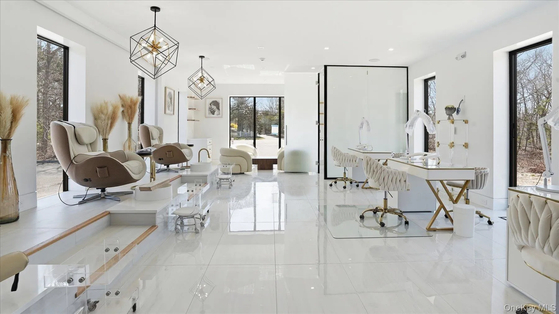 200 Montauk Highway, Southampton, NY, ,Commercial Lease,For Rent,Montauk,0,989372 200 Montauk Highway, Southampton, NY, ,Commercial Lease,For Rent,Montauk,0,989372