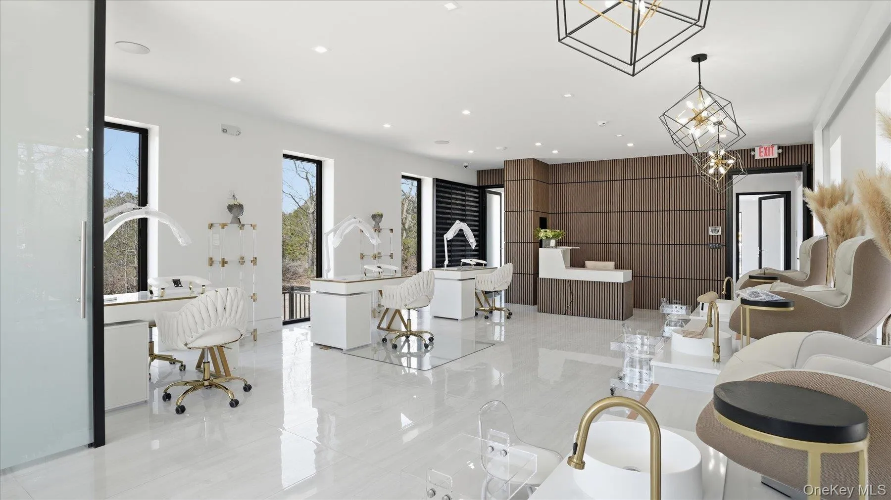 200 Montauk Highway, Southampton, NY, ,Commercial Lease,For Rent,Montauk,0,989372 200 Montauk Highway, Southampton, NY, ,Commercial Lease,For Rent,Montauk,0,989372