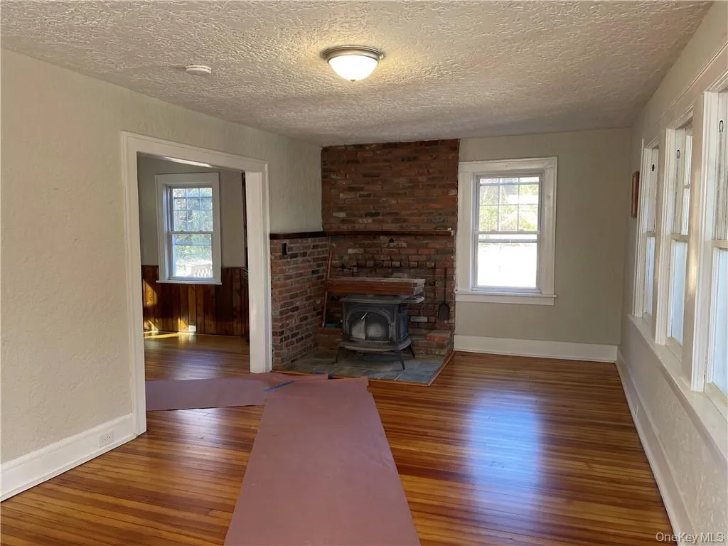 7 Bonnie Brae Avenue, Somers, NY, 3 Bedrooms Bedrooms, 7 Rooms Rooms,1 BathroomBathrooms,Residential Lease,For Rent,Bonnie Brae,0,989377 7 Bonnie Brae Avenue, Somers, NY, 3 Bedrooms Bedrooms, 7 Rooms Rooms,1 BathroomBathrooms,Residential Lease,For Rent,Bonnie Brae,0,989377