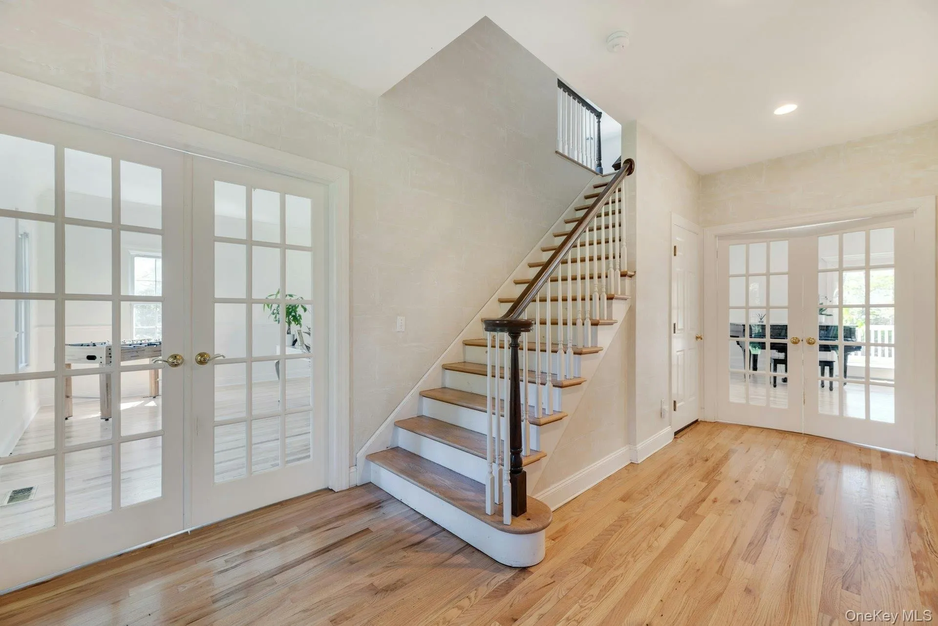 7 The Registry, Southampton, NY, 4 Bedrooms Bedrooms, 8 Rooms Rooms,3 BathroomsBathrooms,Residential Lease,For Rent,The Registry,0,989388 7 The Registry, Southampton, NY, 4 Bedrooms Bedrooms, 8 Rooms Rooms,3 BathroomsBathrooms,Residential Lease,For Rent,The Registry,0,989388