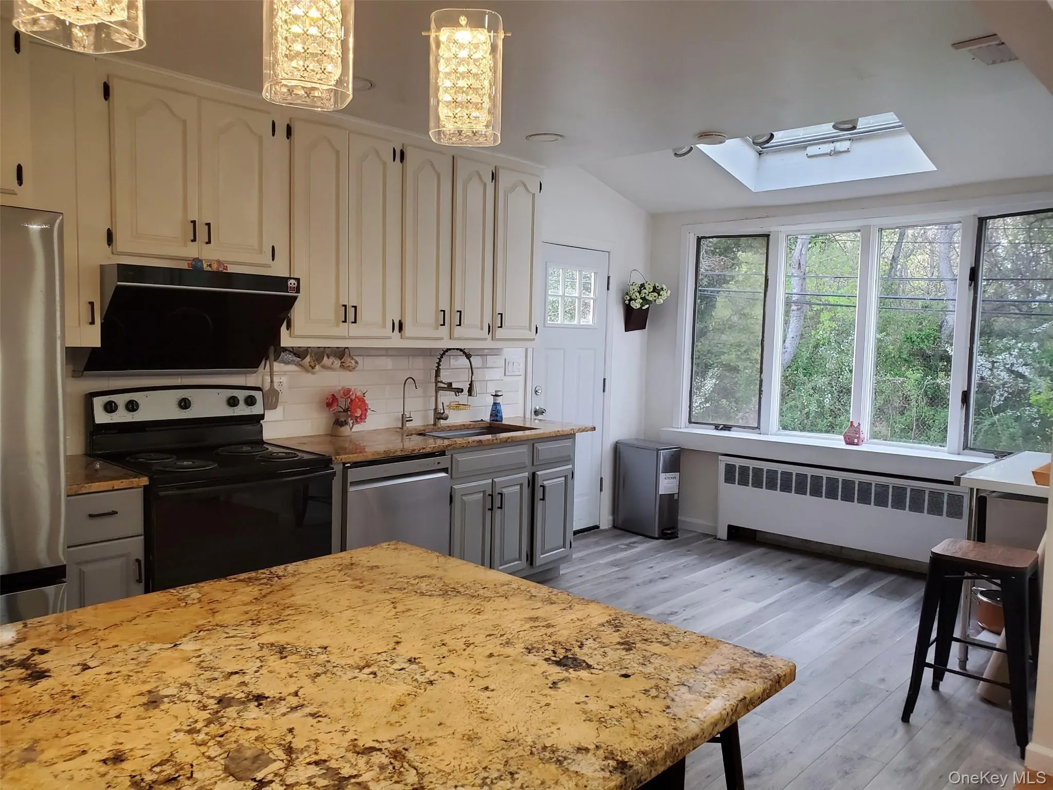 35 Hicks Avenue, Oyster Bay, NY, 4 Bedrooms Bedrooms, 7 Rooms Rooms,2 BathroomsBathrooms,Residential Lease,For Rent,Hicks,0,989404 35 Hicks Avenue, Oyster Bay, NY, 4 Bedrooms Bedrooms, 7 Rooms Rooms,2 BathroomsBathrooms,Residential Lease,For Rent,Hicks,0,989404