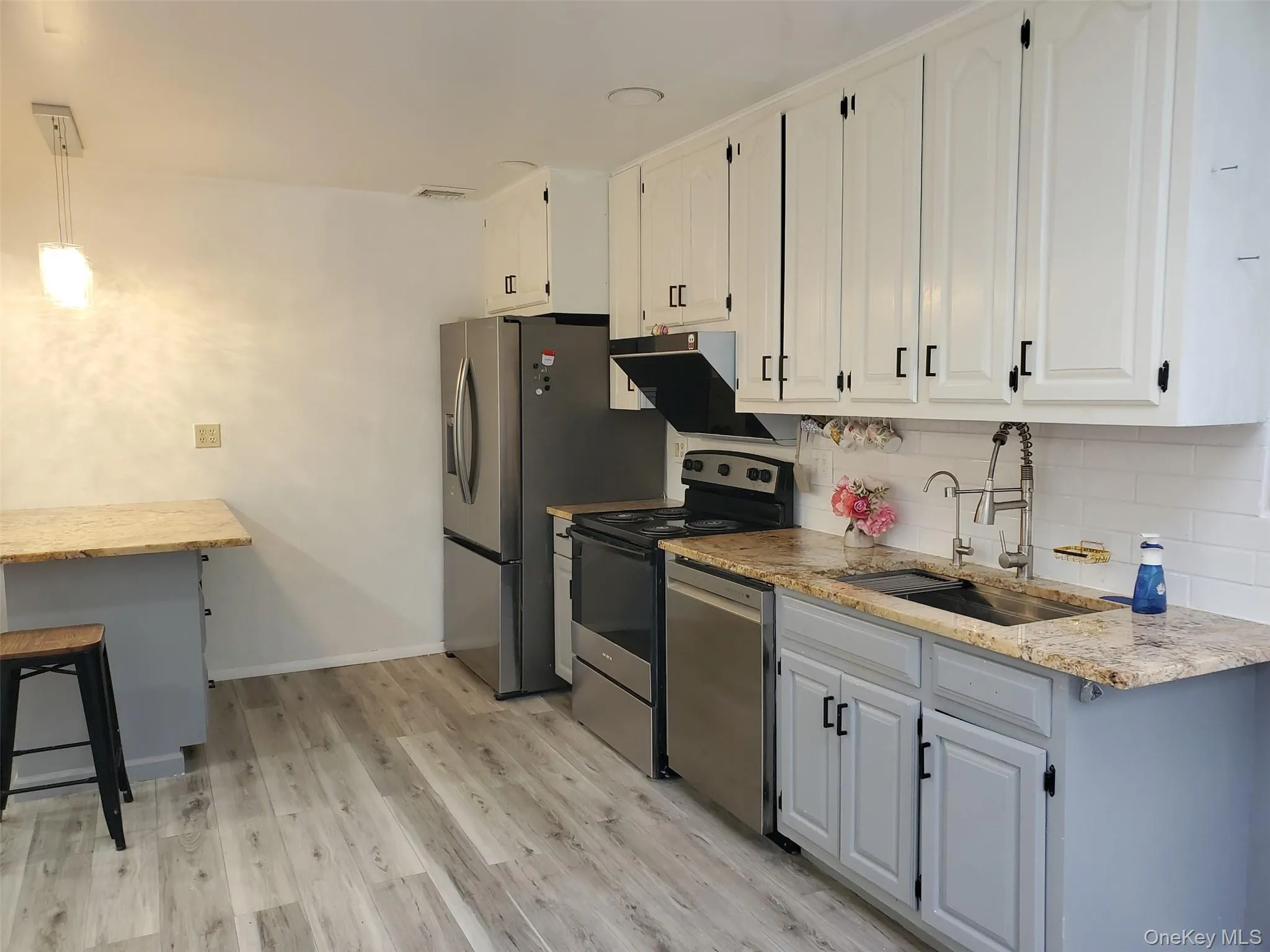 35 Hicks Avenue, Oyster Bay, NY, 4 Bedrooms Bedrooms, 7 Rooms Rooms,2 BathroomsBathrooms,Residential Lease,For Rent,Hicks,0,989404 35 Hicks Avenue, Oyster Bay, NY, 4 Bedrooms Bedrooms, 7 Rooms Rooms,2 BathroomsBathrooms,Residential Lease,For Rent,Hicks,0,989404