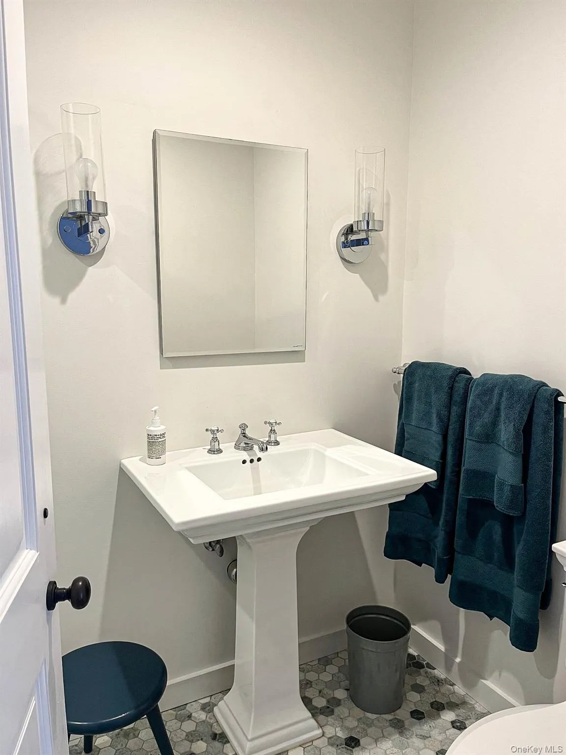 85 Gellert Lane, Hillsdale, NY, 3 Bedrooms Bedrooms, 8 Rooms Rooms,3 BathroomsBathrooms,Residential Lease,For Rent,Gellert,0,989409 85 Gellert Lane, Hillsdale, NY, 3 Bedrooms Bedrooms, 8 Rooms Rooms,3 BathroomsBathrooms,Residential Lease,For Rent,Gellert,0,989409