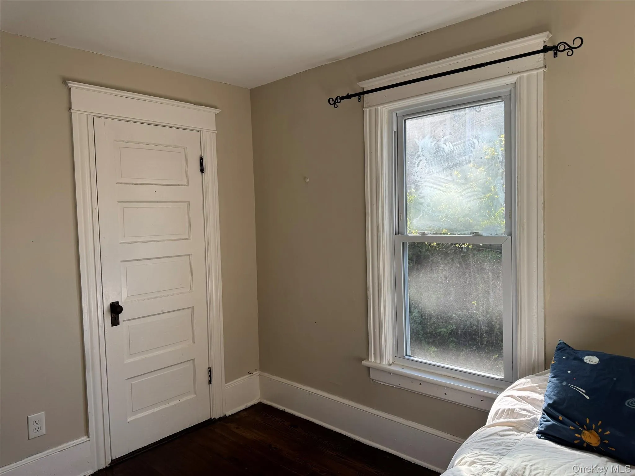 9 Bartlett Street, Poughkeepsie, NY, 3 Bedrooms Bedrooms, 6 Rooms Rooms,1 BathroomBathrooms,Residential Lease,For Rent,Bartlett,0,989415 9 Bartlett Street, Poughkeepsie, NY, 3 Bedrooms Bedrooms, 6 Rooms Rooms,1 BathroomBathrooms,Residential Lease,For Rent,Bartlett,0,989415