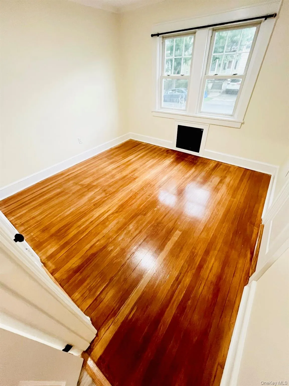 48 Lincoln Street, New Rochelle, NY, 2 Bedroom Bedrooms, 6 Room Rooms,1 BathroomBathrooms,Residential Lease,For Rent,Lincoln,0,989420 48 Lincoln Street, New Rochelle, NY, 2 Bedroom Bedrooms, 6 Room Rooms,1 BathroomBathrooms,Residential Lease,For Rent,Lincoln,0,989420