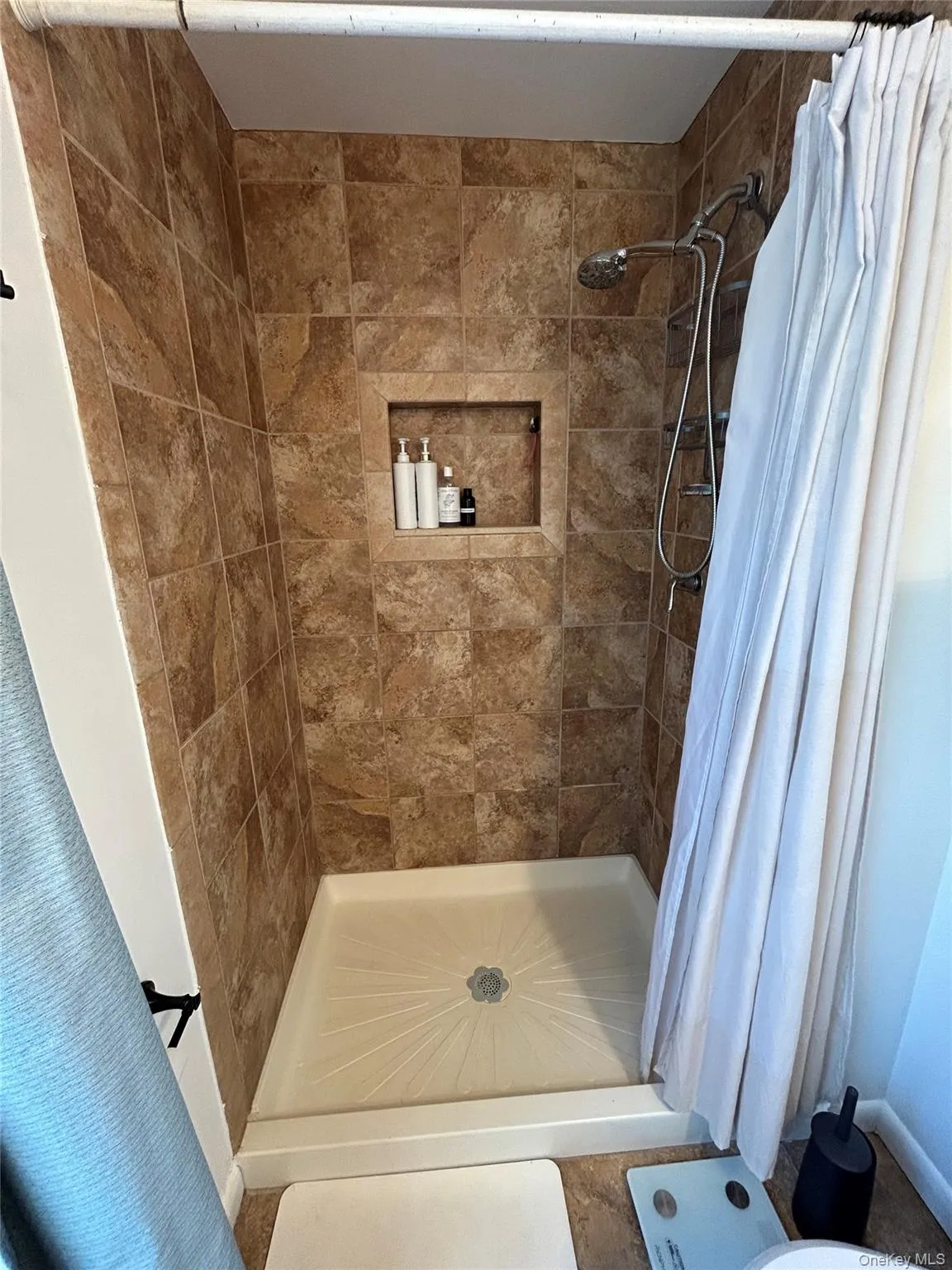 29 Dale Avenue, Ossining, NY, 2 Bedrooms Bedrooms, 6 Rooms Rooms,1 BathroomBathrooms,Residential Lease,For Rent,Dale,0,989423 29 Dale Avenue, Ossining, NY, 2 Bedrooms Bedrooms, 6 Rooms Rooms,1 BathroomBathrooms,Residential Lease,For Rent,Dale,0,989423