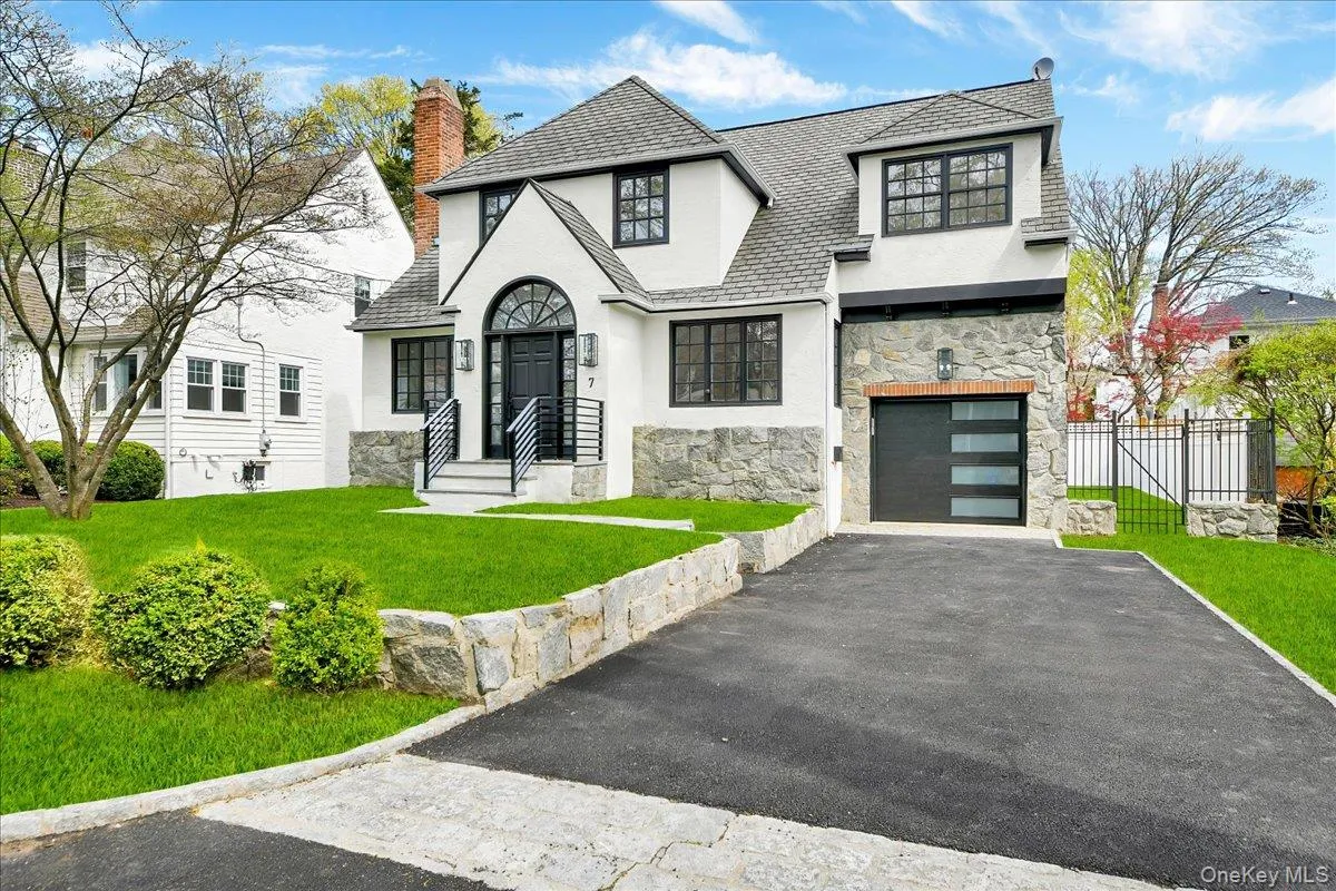 7 Fernwood Avenue, Rye City, NY, 5 Bedrooms Bedrooms, 10 Rooms Rooms,4 BathroomsBathrooms,Residential Sale,For Rent,Fernwood,0,989442 7 Fernwood Avenue, Rye City, NY, 5 Bedrooms Bedrooms, 10 Rooms Rooms,4 BathroomsBathrooms,Residential Sale,For Rent,Fernwood,0,989442