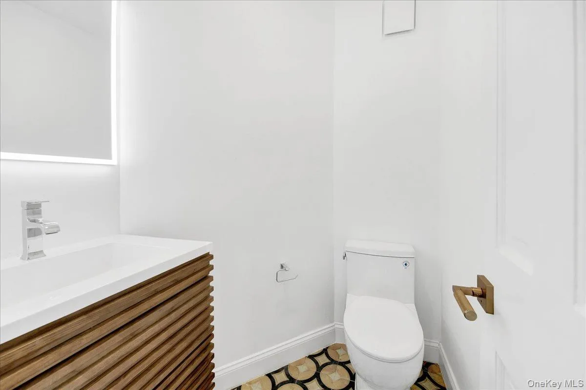 7 Fernwood Avenue, Rye City, NY, 5 Bedrooms Bedrooms, 10 Rooms Rooms,4 BathroomsBathrooms,Residential Sale,For Rent,Fernwood,0,989442 7 Fernwood Avenue, Rye City, NY, 5 Bedrooms Bedrooms, 10 Rooms Rooms,4 BathroomsBathrooms,Residential Sale,For Rent,Fernwood,0,989442