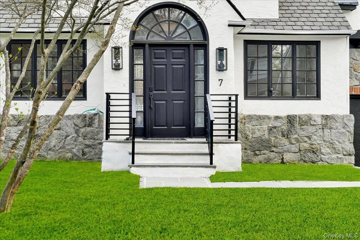 7 Fernwood Avenue, Rye City, NY, 5 Bedrooms Bedrooms, 10 Rooms Rooms,4 BathroomsBathrooms,Residential Sale,For Rent,Fernwood,0,989442 7 Fernwood Avenue, Rye City, NY, 5 Bedrooms Bedrooms, 10 Rooms Rooms,4 BathroomsBathrooms,Residential Sale,For Rent,Fernwood,0,989442