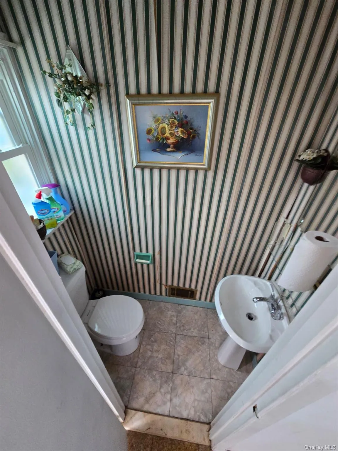 1611 Plainview Avenue, New York, NY, 3 Bedrooms Bedrooms, 5 Rooms Rooms,2 BathroomsBathrooms,Residential Sale,For Rent,Plainview,0,989444 1611 Plainview Avenue, New York, NY, 3 Bedrooms Bedrooms, 5 Rooms Rooms,2 BathroomsBathrooms,Residential Sale,For Rent,Plainview,0,989444
