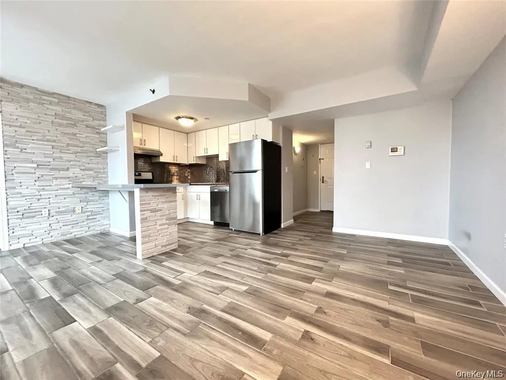 63-47 Booth Street, New York, NY, 1 Bedroom Bedrooms, 3 Rooms Rooms,1 BathroomBathrooms,Residential Lease,For Rent,Booth,0,989451 63-47 Booth Street, New York, NY, 1 Bedroom Bedrooms, 3 Rooms Rooms,1 BathroomBathrooms,Residential Lease,For Rent,Booth,0,989451