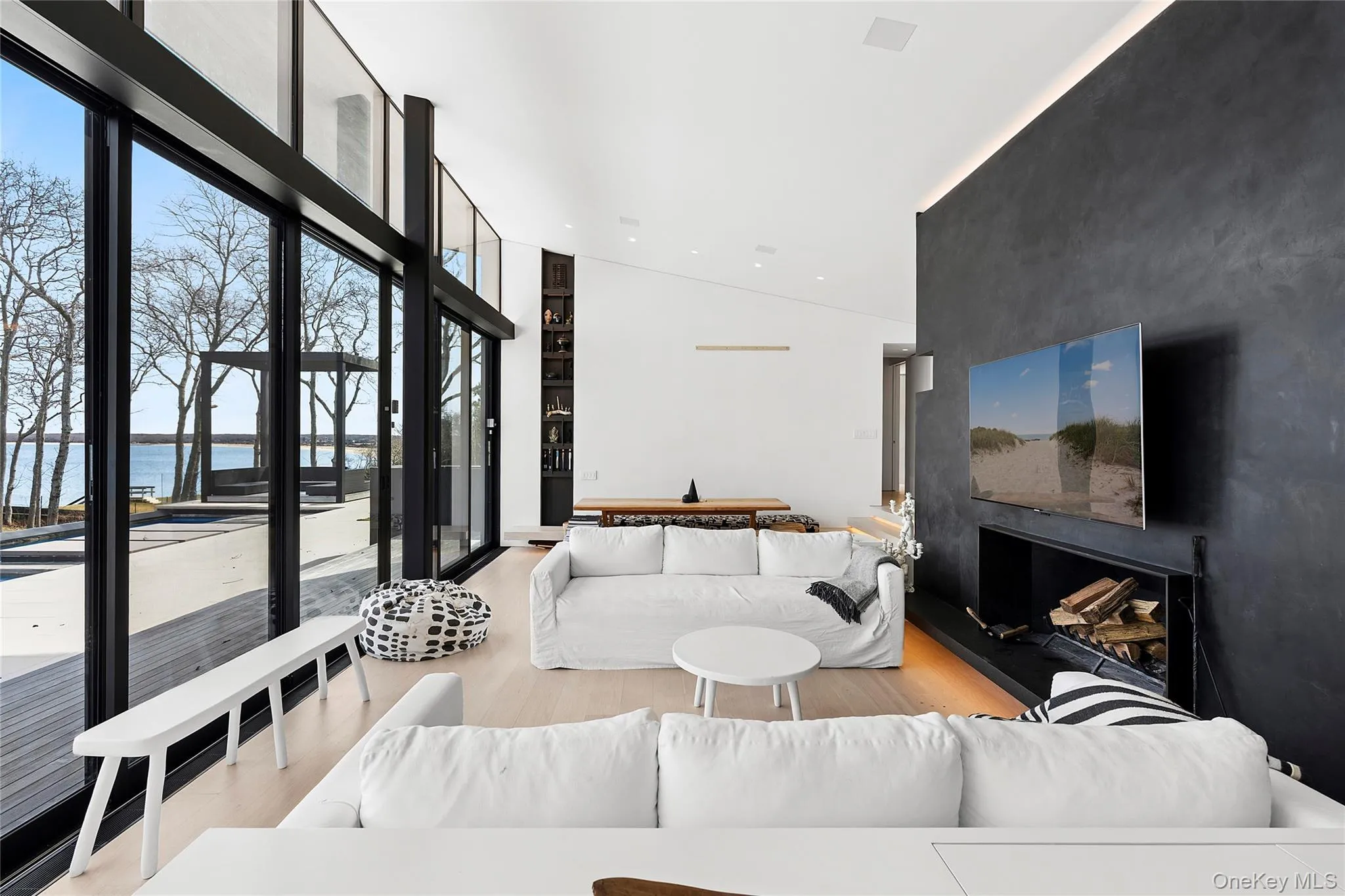 Floor-to-ceiling sliding doors Floor-to-ceiling sliding doors