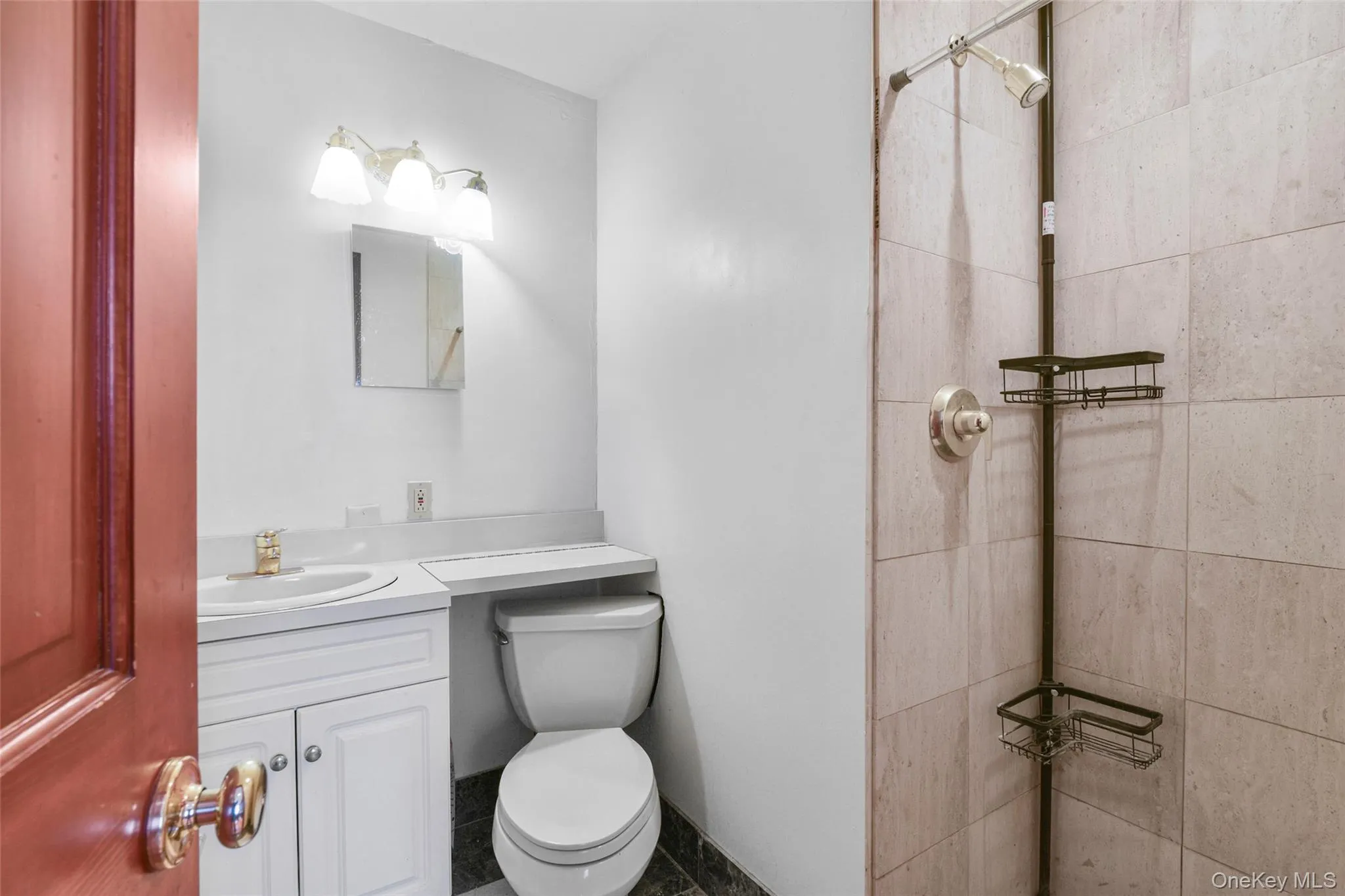 Full bathroom Full bathroom