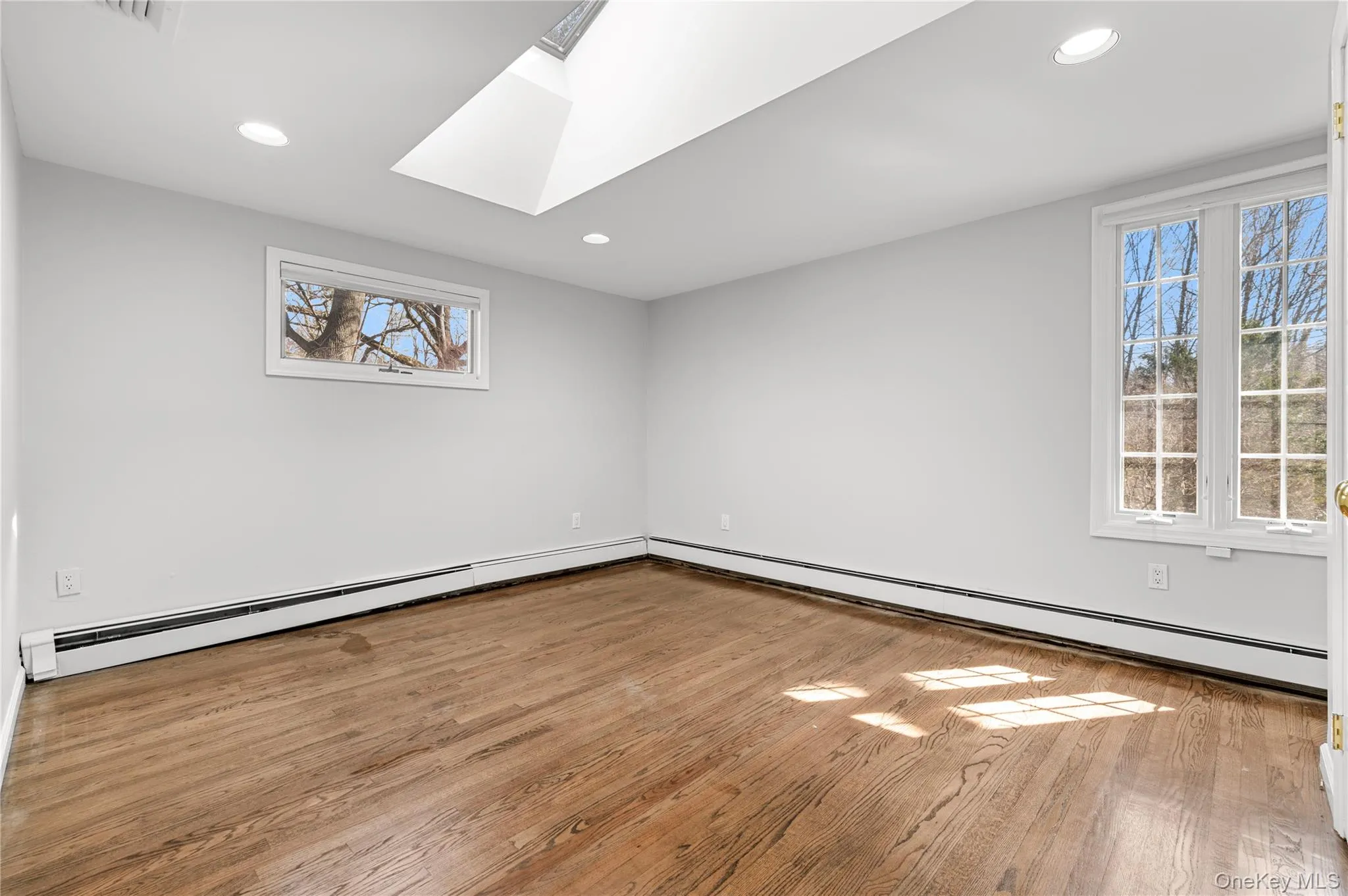 2 Hickory Hill, North Hempstead, NY, 3 Bedrooms Bedrooms, 12 Rooms Rooms,3 BathroomsBathrooms,Residential,For Rent,Hickory,0,989479 2 Hickory Hill, North Hempstead, NY, 3 Bedrooms Bedrooms, 12 Rooms Rooms,3 BathroomsBathrooms,Residential,For Rent,Hickory,0,989479