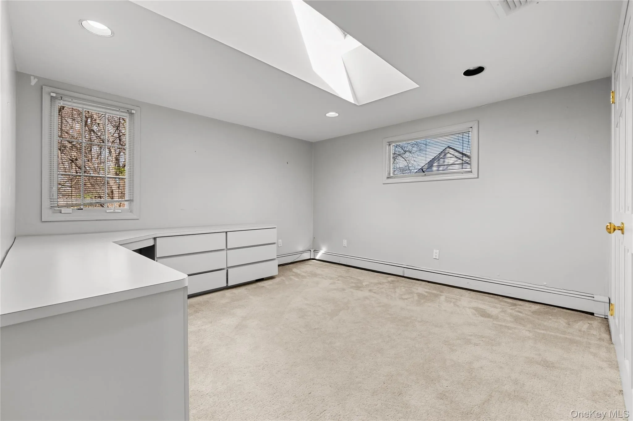 2 Hickory Hill, North Hempstead, NY, 3 Bedrooms Bedrooms, 12 Rooms Rooms,3 BathroomsBathrooms,Residential,For Rent,Hickory,0,989479 2 Hickory Hill, North Hempstead, NY, 3 Bedrooms Bedrooms, 12 Rooms Rooms,3 BathroomsBathrooms,Residential,For Rent,Hickory,0,989479
