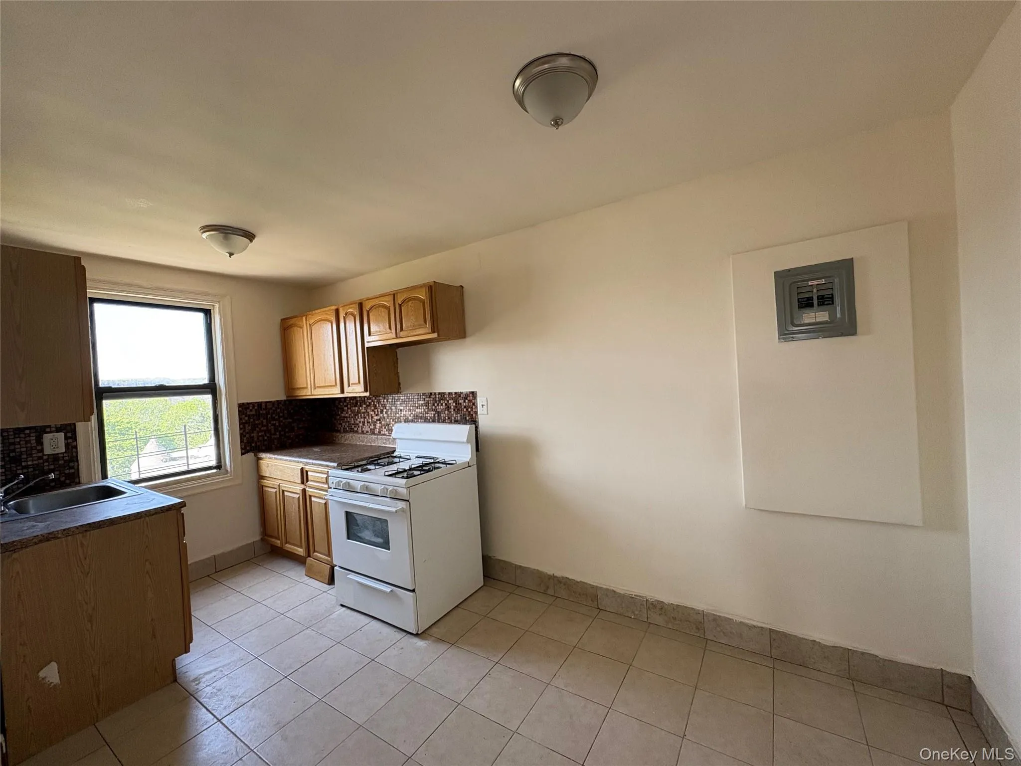 30 Locust Hill Avenue, Yonkers, NY, 1 Bedroom Bedrooms, 5 Rooms Rooms,1 BathroomBathrooms,Residential Lease,For Rent,Locust Hill,0,989483 30 Locust Hill Avenue, Yonkers, NY, 1 Bedroom Bedrooms, 5 Rooms Rooms,1 BathroomBathrooms,Residential Lease,For Rent,Locust Hill,0,989483