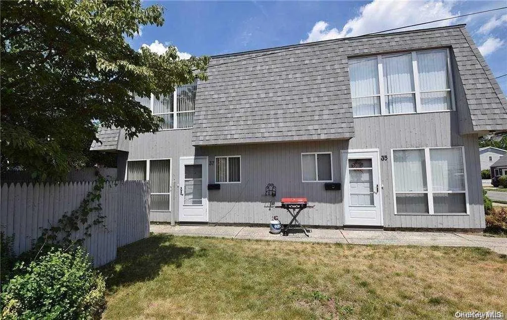 35 Linwood Road, North Hempstead, NY, 1 Bedroom Bedrooms, 3 Rooms Rooms,1 BathroomBathrooms,Residential Lease,For Rent,Linwood,0,989486 35 Linwood Road, North Hempstead, NY, 1 Bedroom Bedrooms, 3 Rooms Rooms,1 BathroomBathrooms,Residential Lease,For Rent,Linwood,0,989486
