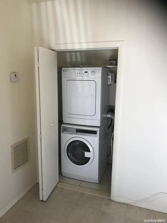 35 Linwood Road, North Hempstead, NY, 1 Bedroom Bedrooms, 3 Rooms Rooms,1 BathroomBathrooms,Residential Lease,For Rent,Linwood,0,989486 35 Linwood Road, North Hempstead, NY, 1 Bedroom Bedrooms, 3 Rooms Rooms,1 BathroomBathrooms,Residential Lease,For Rent,Linwood,0,989486