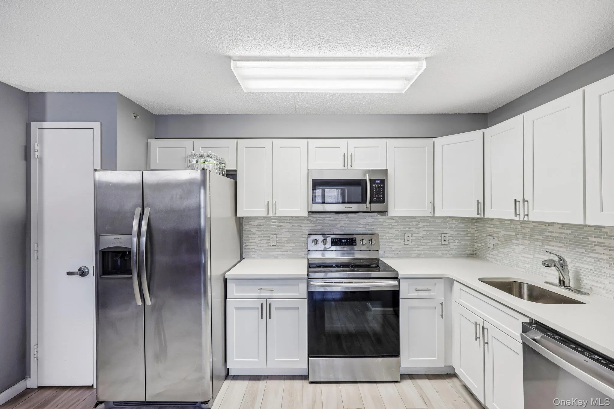 260 Beach 81st Street, New York, NY, 2 Bedrooms Bedrooms, 4 Rooms Rooms,1 BathroomBathrooms,Residential,For Rent,Beach 81st,0,989494 260 Beach 81st Street, New York, NY, 2 Bedrooms Bedrooms, 4 Rooms Rooms,1 BathroomBathrooms,Residential,For Rent,Beach 81st,0,989494
