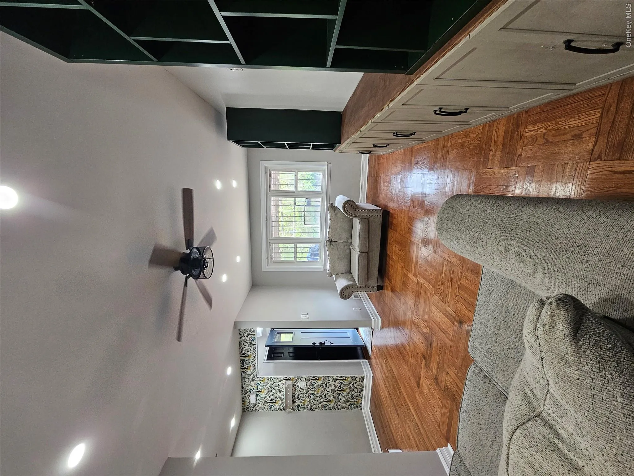 2082 Pitman Avenue, New York, NY, 3 Bedrooms Bedrooms, 7 Rooms Rooms,1 BathroomBathrooms,Residential Lease,For Rent,Pitman,0,989506 2082 Pitman Avenue, New York, NY, 3 Bedrooms Bedrooms, 7 Rooms Rooms,1 BathroomBathrooms,Residential Lease,For Rent,Pitman,0,989506