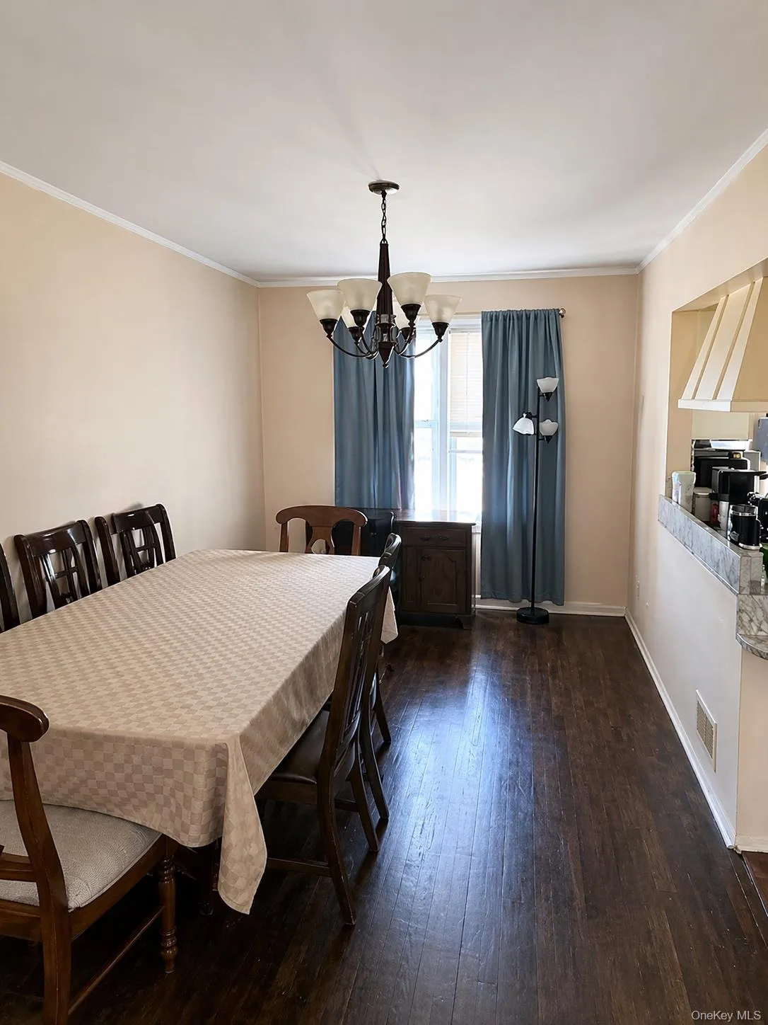 5846 206th Street, New York, NY, 3 Bedrooms Bedrooms, 11 Rooms Rooms,2 BathroomsBathrooms,Residential,For Rent,206th,0,KEY989508 5846 206th Street, New York, NY, 3 Bedrooms Bedrooms, 11 Rooms Rooms,2 BathroomsBathrooms,Residential,For Rent,206th,0,KEY989508