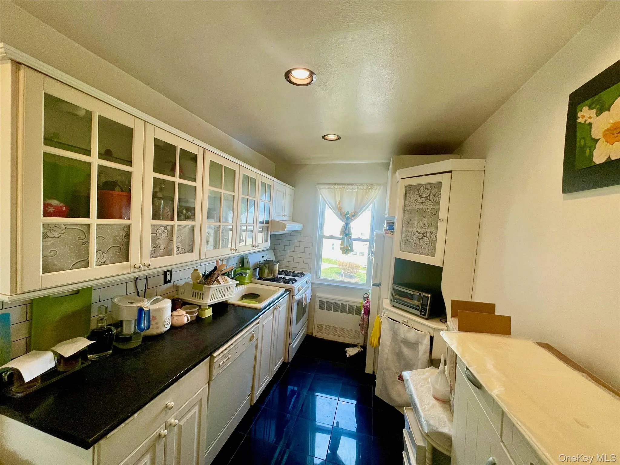 25143 71st Avenue, New York, NY, 1 Bedroom Bedrooms, 3 Rooms Rooms,1 BathroomBathrooms,Residential,For Rent,71st,0,989525 25143 71st Avenue, New York, NY, 1 Bedroom Bedrooms, 3 Rooms Rooms,1 BathroomBathrooms,Residential,For Rent,71st,0,989525