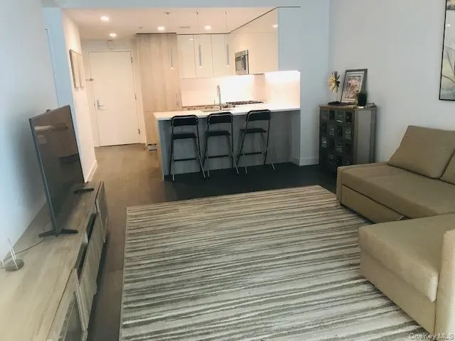 131-03 40th Road, New York, NY, 1 Bedroom Bedrooms, 4 Rooms Rooms,1 BathroomBathrooms,Residential Lease,For Rent,40th,0,989528 131-03 40th Road, New York, NY, 1 Bedroom Bedrooms, 4 Rooms Rooms,1 BathroomBathrooms,Residential Lease,For Rent,40th,0,989528