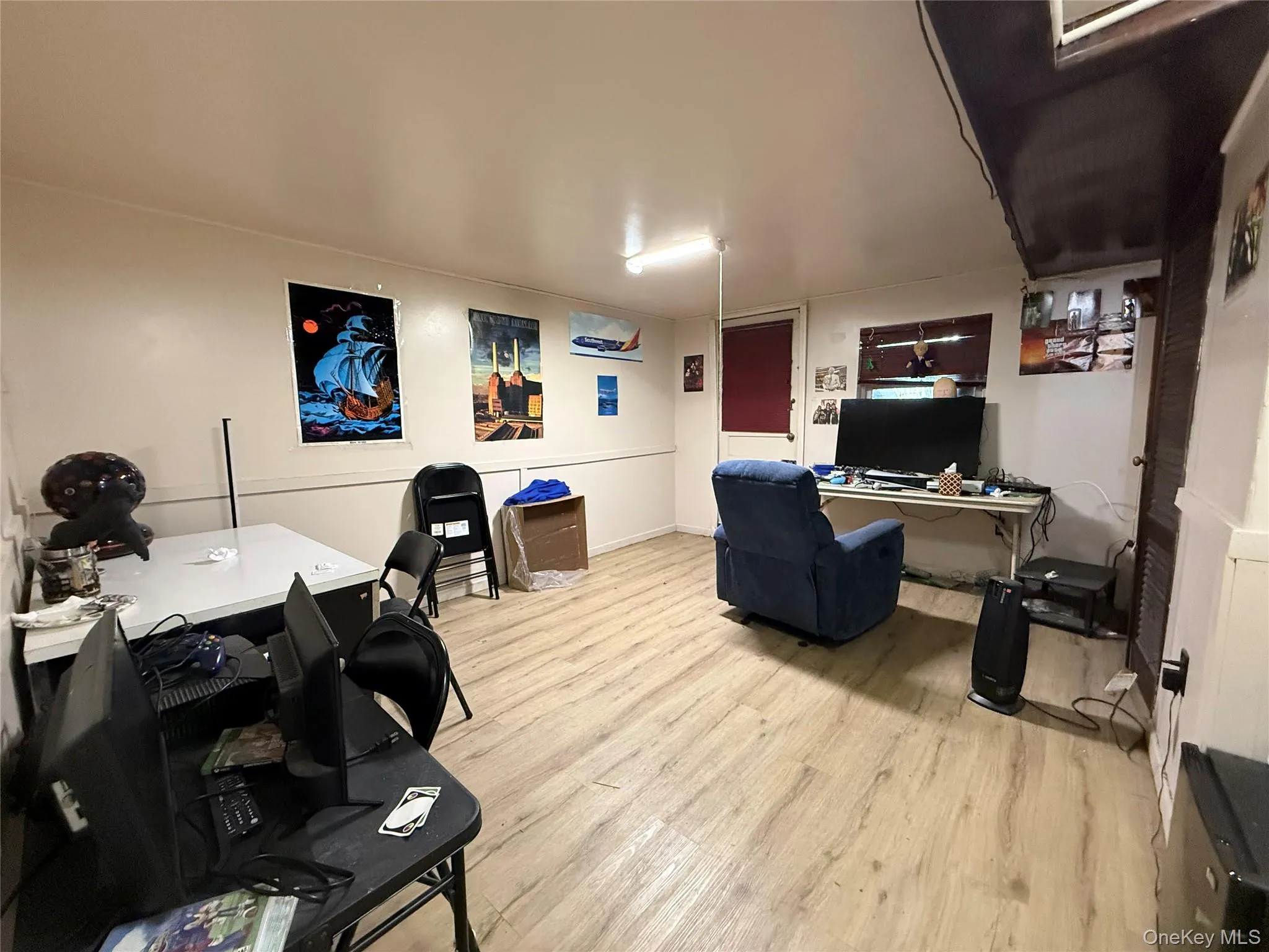 52-50 71st Street, New York, NY, 3 Bedrooms Bedrooms, 5 Rooms Rooms,1 BathroomBathrooms,Residential,For Rent,71st,0,989535 52-50 71st Street, New York, NY, 3 Bedrooms Bedrooms, 5 Rooms Rooms,1 BathroomBathrooms,Residential,For Rent,71st,0,989535