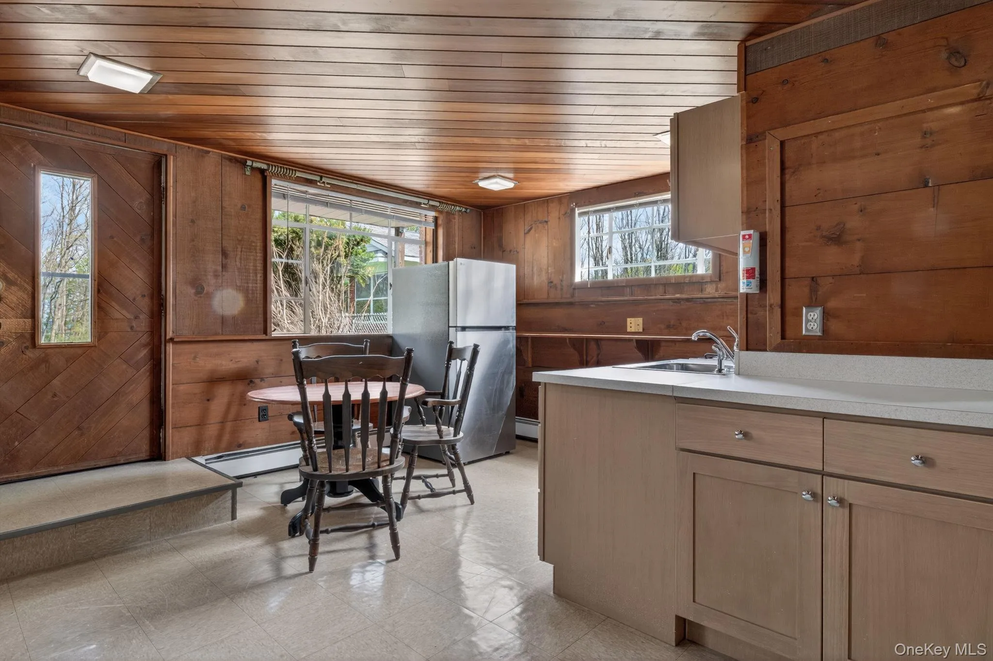 Eat in kitchen Eat in kitchen