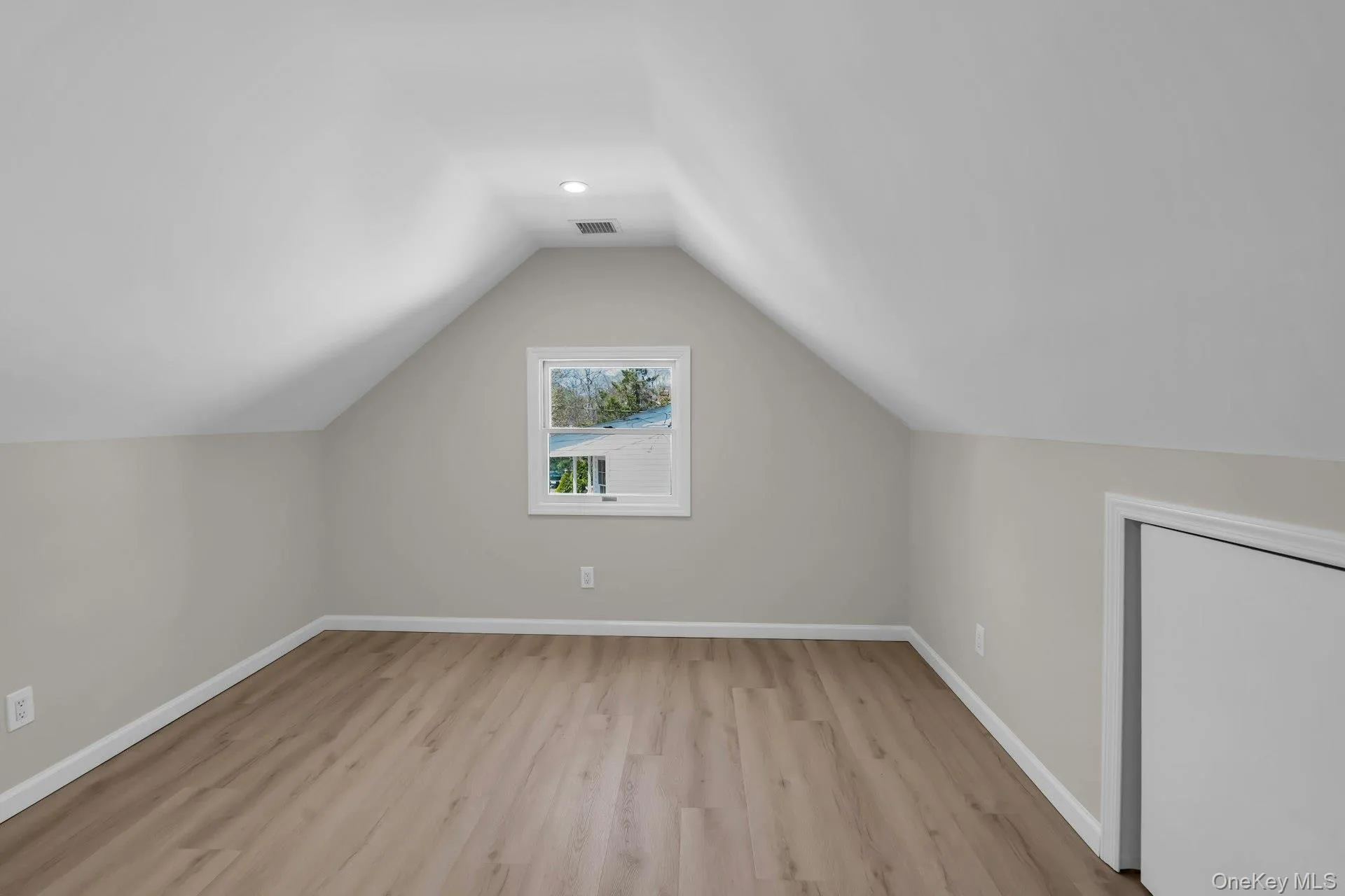 133 Lakeview Drive, Brookhaven, NY, 4 Bedrooms Bedrooms, 6 Rooms Rooms,1 BathroomBathrooms,Residential Sale,For Rent,Lakeview,0,989556 133 Lakeview Drive, Brookhaven, NY, 4 Bedrooms Bedrooms, 6 Rooms Rooms,1 BathroomBathrooms,Residential Sale,For Rent,Lakeview,0,989556