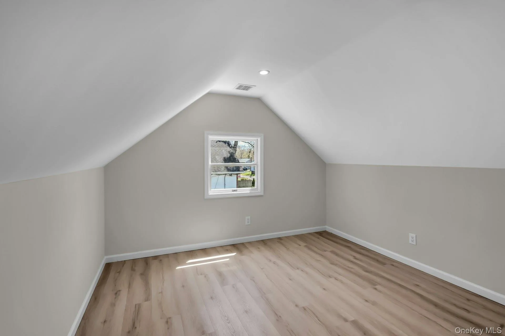 133 Lakeview Drive, Brookhaven, NY, 4 Bedrooms Bedrooms, 6 Rooms Rooms,1 BathroomBathrooms,Residential Sale,For Rent,Lakeview,0,989556 133 Lakeview Drive, Brookhaven, NY, 4 Bedrooms Bedrooms, 6 Rooms Rooms,1 BathroomBathrooms,Residential Sale,For Rent,Lakeview,0,989556