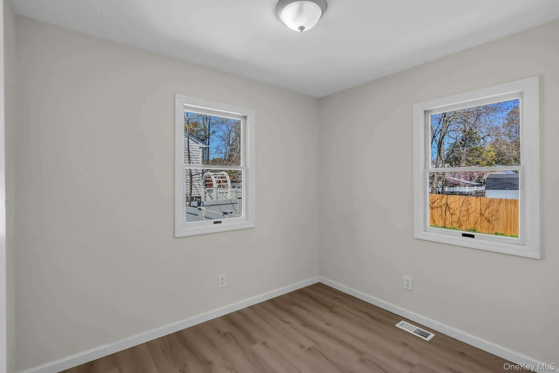 133 Lakeview Drive, Brookhaven, NY, 4 Bedrooms Bedrooms, 6 Rooms Rooms,1 BathroomBathrooms,Residential Sale,For Rent,Lakeview,0,989556 133 Lakeview Drive, Brookhaven, NY, 4 Bedrooms Bedrooms, 6 Rooms Rooms,1 BathroomBathrooms,Residential Sale,For Rent,Lakeview,0,989556