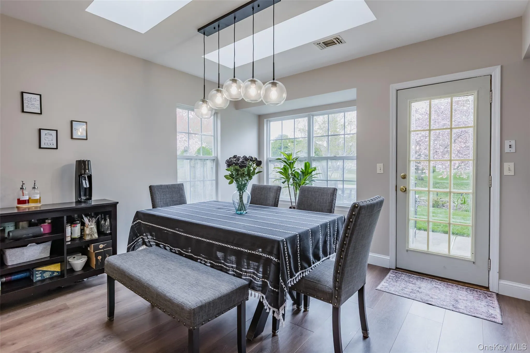 6 Julia Circle, Brookhaven, NY, 3 Bedrooms Bedrooms, 7 Rooms Rooms,2 BathroomsBathrooms,Residential,For Rent,Julia,0,989571 6 Julia Circle, Brookhaven, NY, 3 Bedrooms Bedrooms, 7 Rooms Rooms,2 BathroomsBathrooms,Residential,For Rent,Julia,0,989571