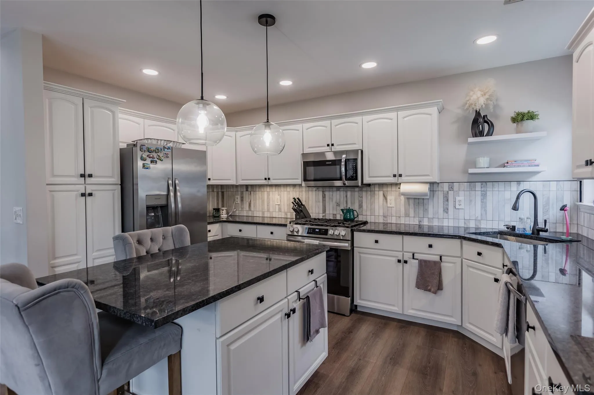 6 Julia Circle, Brookhaven, NY, 3 Bedrooms Bedrooms, 7 Rooms Rooms,2 BathroomsBathrooms,Residential,For Rent,Julia,0,989571 6 Julia Circle, Brookhaven, NY, 3 Bedrooms Bedrooms, 7 Rooms Rooms,2 BathroomsBathrooms,Residential,For Rent,Julia,0,989571