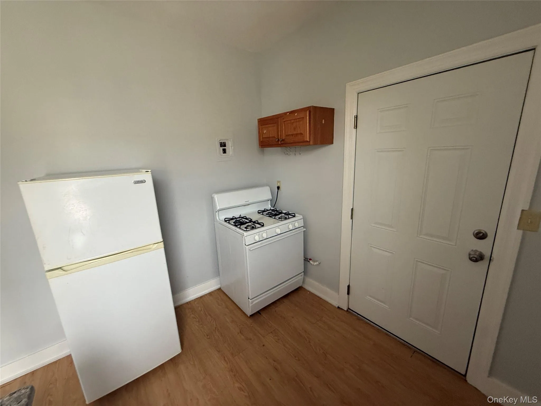 60 Carroll Street, Poughkeepsie, NY, 1 Bedroom Bedrooms, 3 Rooms Rooms,1 BathroomBathrooms,Residential Lease,For Rent,Carroll,0,989572 60 Carroll Street, Poughkeepsie, NY, 1 Bedroom Bedrooms, 3 Rooms Rooms,1 BathroomBathrooms,Residential Lease,For Rent,Carroll,0,989572