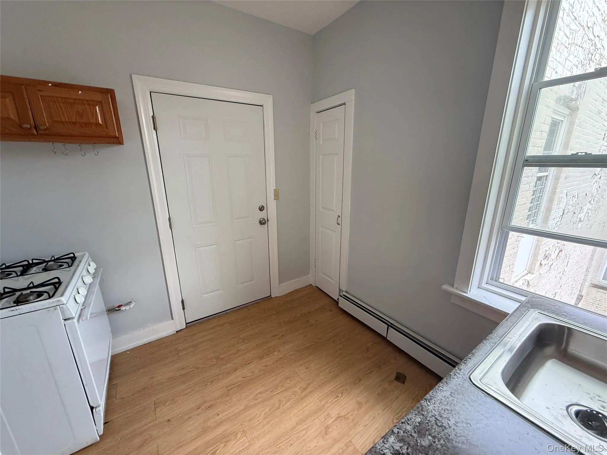 60 Carroll Street, Poughkeepsie, NY, 1 Bedroom Bedrooms, 3 Rooms Rooms,1 BathroomBathrooms,Residential Lease,For Rent,Carroll,0,989572 60 Carroll Street, Poughkeepsie, NY, 1 Bedroom Bedrooms, 3 Rooms Rooms,1 BathroomBathrooms,Residential Lease,For Rent,Carroll,0,989572