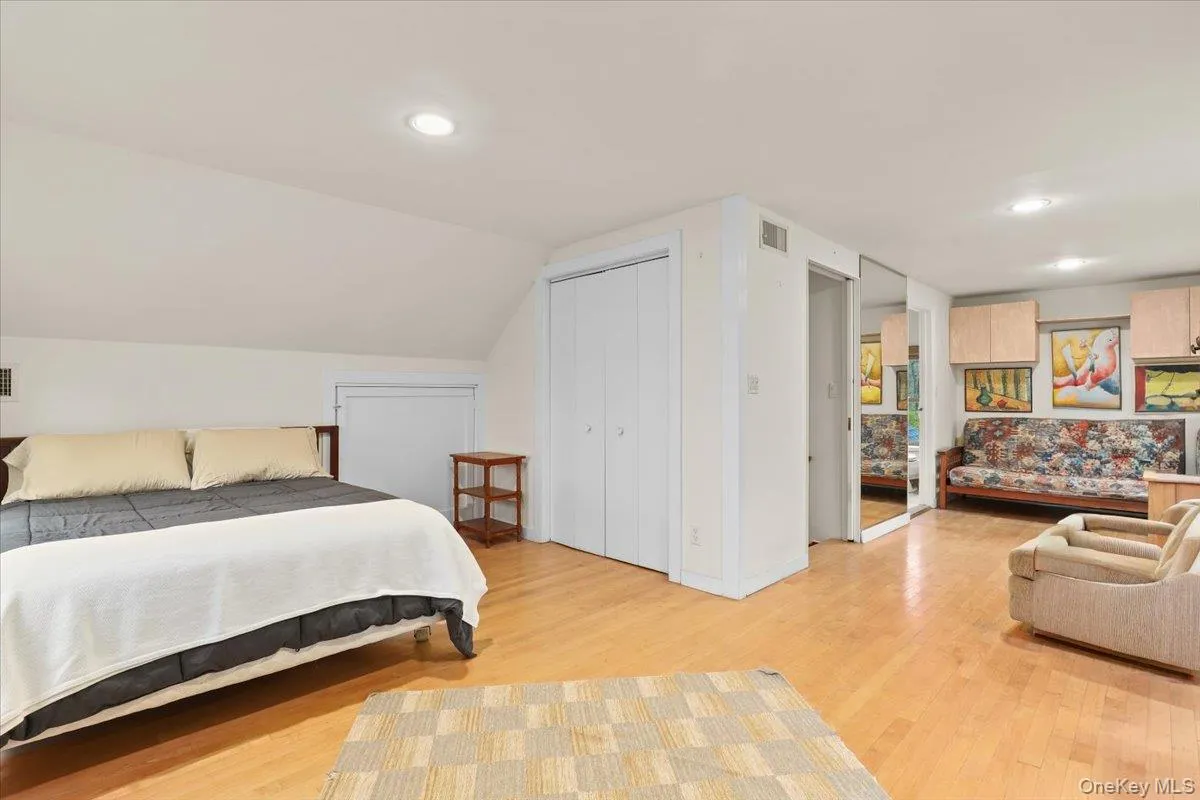 1 Branch Street, Lewisboro, NY, 3 Bedrooms Bedrooms, 7 Rooms Rooms,2 BathroomsBathrooms,Residential Lease,For Rent,Branch,0,989575 1 Branch Street, Lewisboro, NY, 3 Bedrooms Bedrooms, 7 Rooms Rooms,2 BathroomsBathrooms,Residential Lease,For Rent,Branch,0,989575