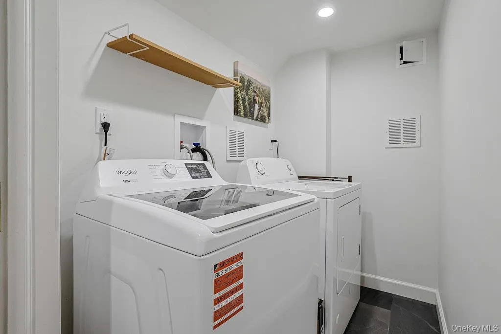 Dedicated laundry room! Dedicated laundry room!