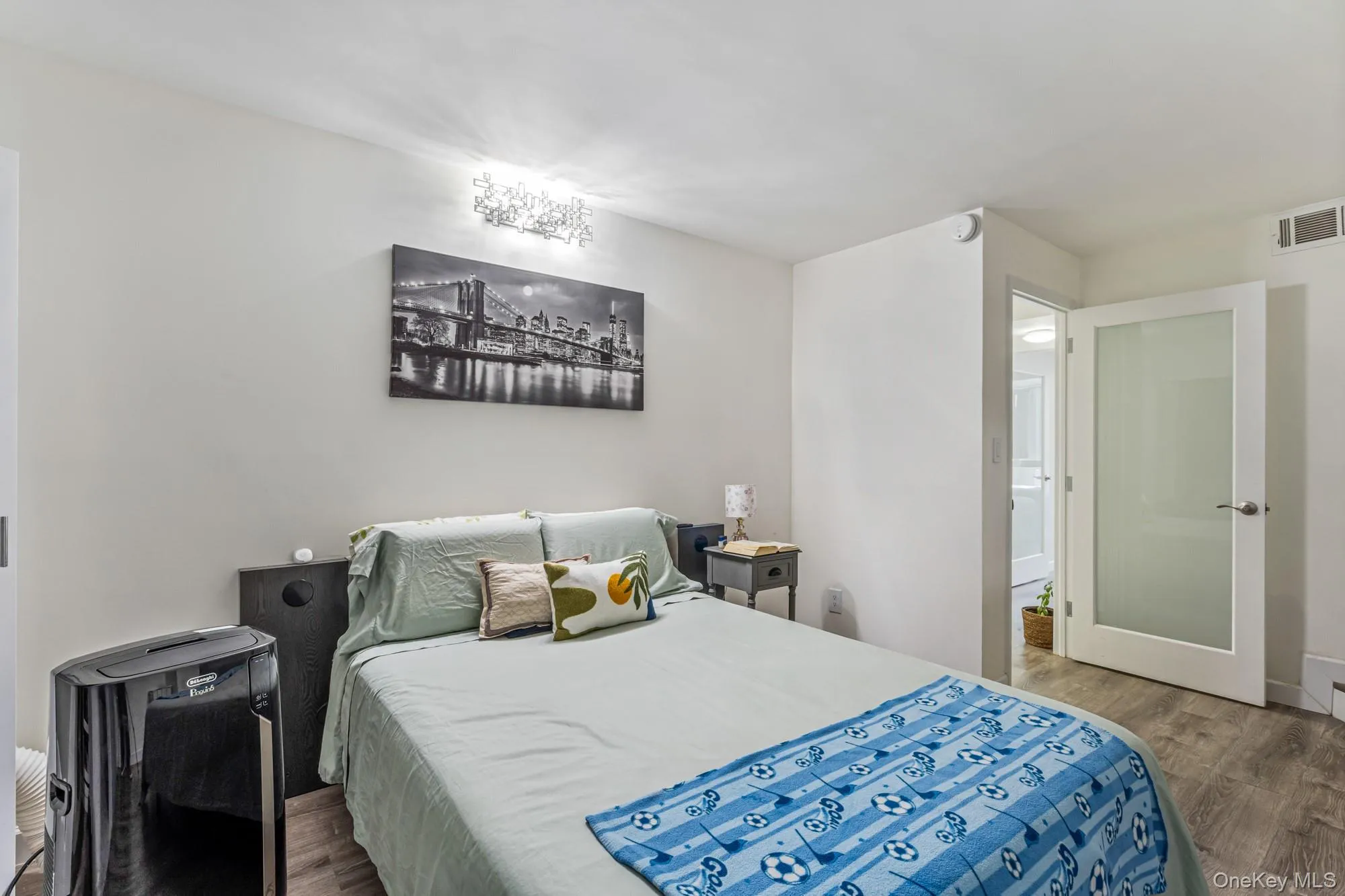 2 Bay Club Drive, New York, NY, 1 Bedroom Bedrooms, 6 Rooms Rooms,2 BathroomsBathrooms,Residential Sale,For Rent,Bay Club,0,989614 2 Bay Club Drive, New York, NY, 1 Bedroom Bedrooms, 6 Rooms Rooms,2 BathroomsBathrooms,Residential Sale,For Rent,Bay Club,0,989614