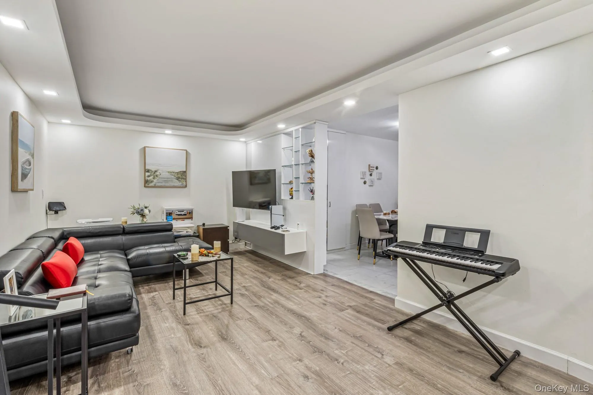 2 Bay Club Drive, New York, NY, 1 Bedroom Bedrooms, 6 Rooms Rooms,2 BathroomsBathrooms,Residential Sale,For Rent,Bay Club,0,989614 2 Bay Club Drive, New York, NY, 1 Bedroom Bedrooms, 6 Rooms Rooms,2 BathroomsBathrooms,Residential Sale,For Rent,Bay Club,0,989614