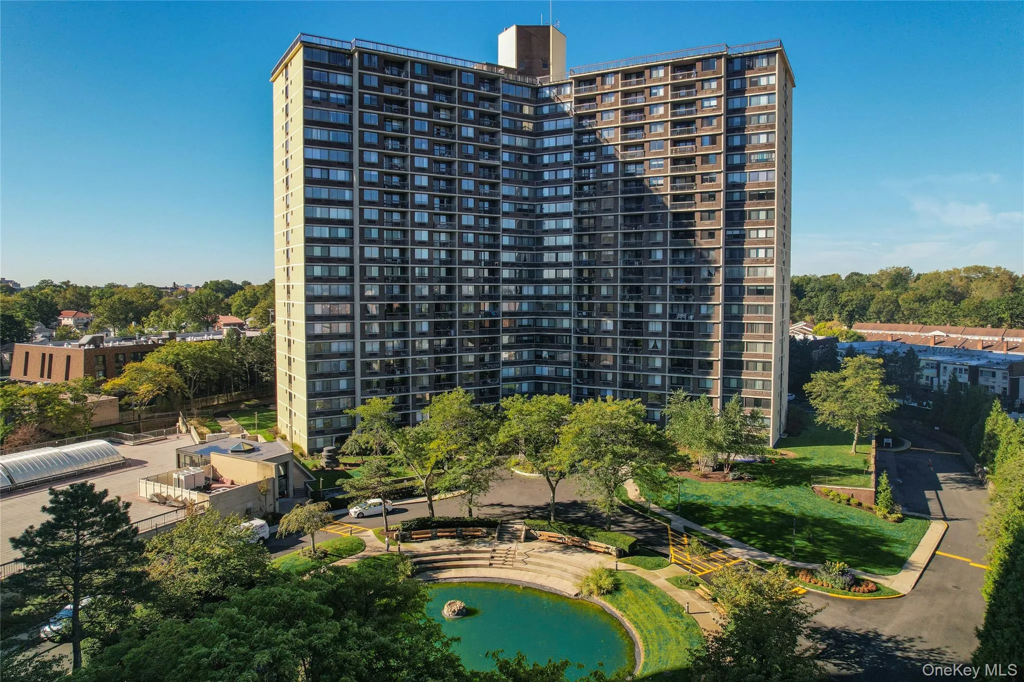 2 Bay Club Drive, New York, NY, 1 Bedroom Bedrooms, 6 Rooms Rooms,2 BathroomsBathrooms,Residential Sale,For Rent,Bay Club,0,989614 2 Bay Club Drive, New York, NY, 1 Bedroom Bedrooms, 6 Rooms Rooms,2 BathroomsBathrooms,Residential Sale,For Rent,Bay Club,0,989614