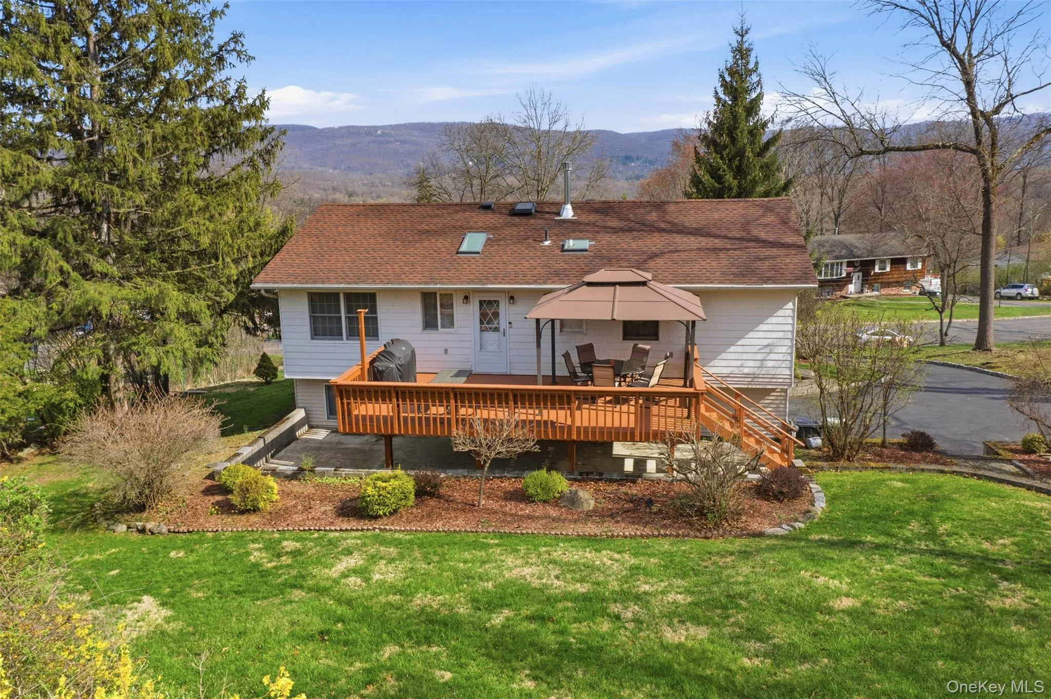 4 Westend Drive, Woodbury, NY, 4 Bedrooms Bedrooms, 8 Rooms Rooms,2 BathroomsBathrooms,Residential,For Rent,Westend,0,989622 4 Westend Drive, Woodbury, NY, 4 Bedrooms Bedrooms, 8 Rooms Rooms,2 BathroomsBathrooms,Residential,For Rent,Westend,0,989622